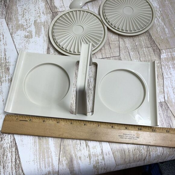 Vintage TUPPERWARE two 1323 Condiment Bowls W/Lids 812 Caddy 1550 spoon - Picture 13 of 16